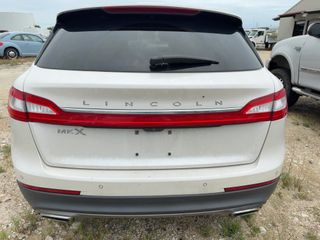 2016 Lincoln MKX Premiere - Exterior Rear Center Image